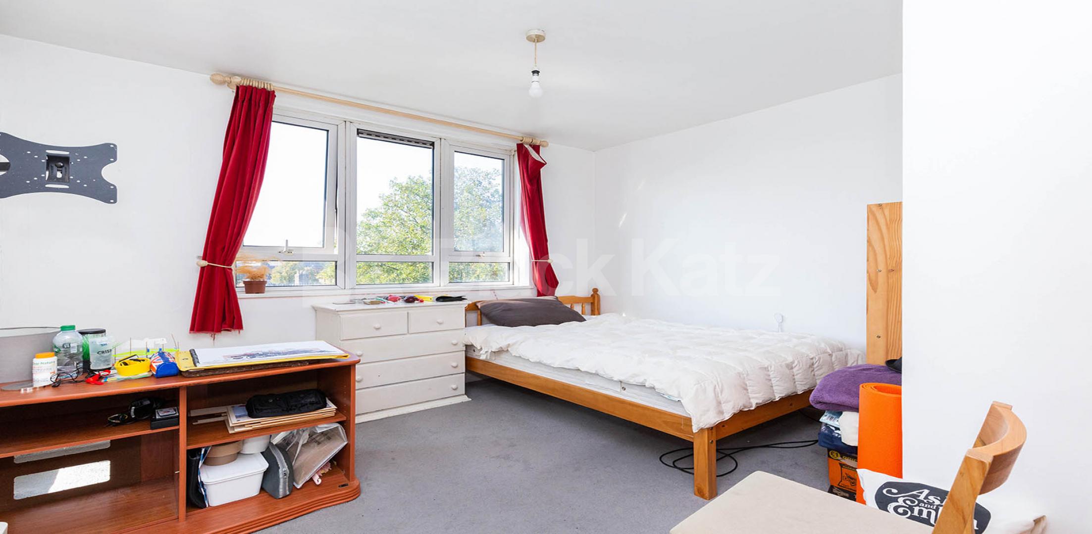 			4 Bedroom, 1 bath, 1 reception Apartment			 OLD FORD ROAD, BETHNAL GREEN-HACKNEY-LONDON FIELDS